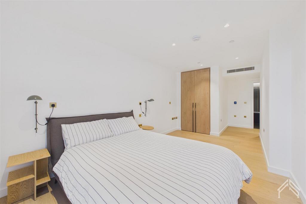 Apartment in London - More