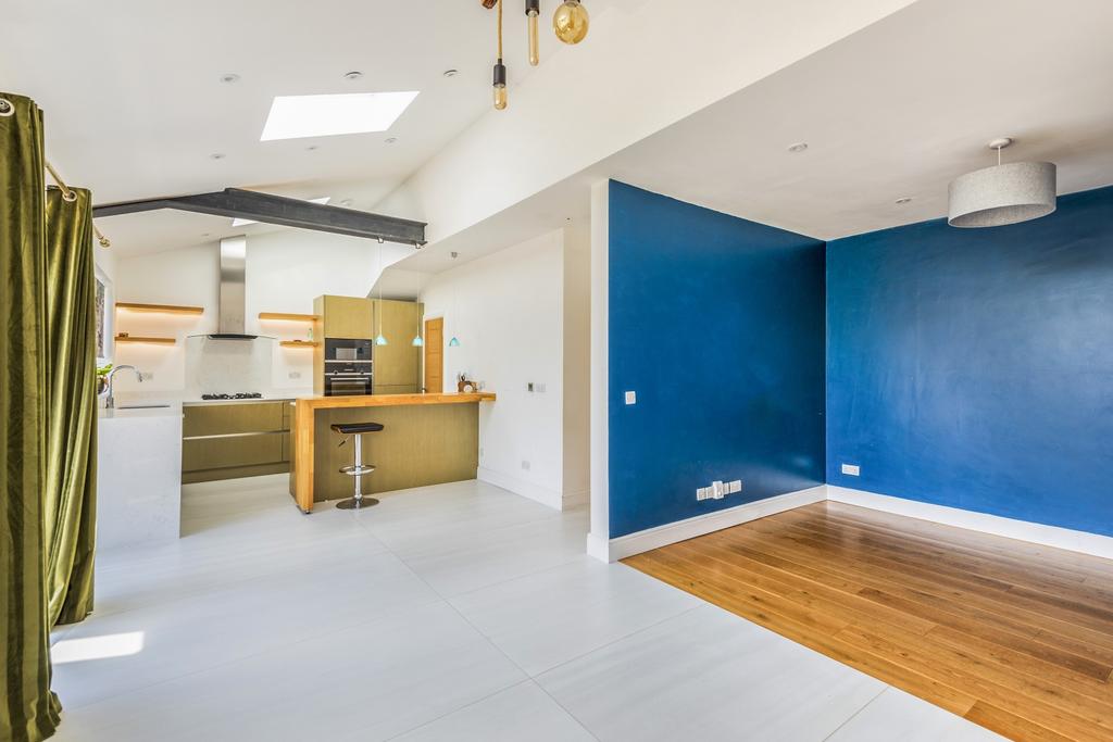 House in West Wickham - More