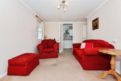 2 bedroom apartment for sale, Mullender Court, Gravesend DA12