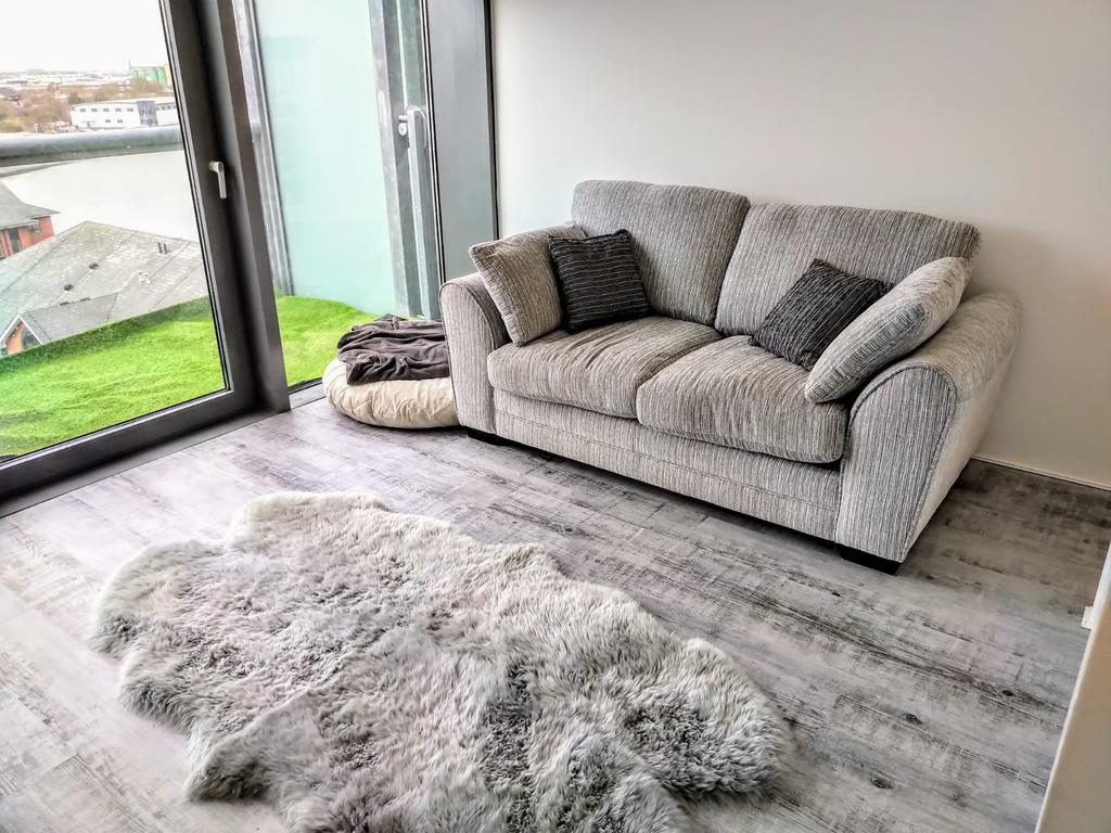 Apartment in Salford, Greater Manchester - View 2