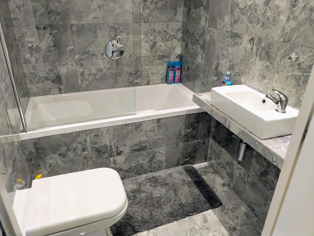 Apartment in Salford, Greater Manchester - More
