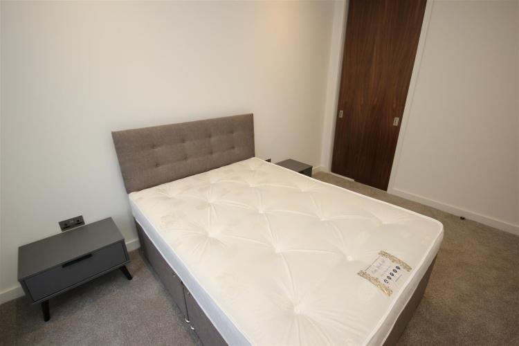 Apartment in Salford, Greater Manchester - View 4