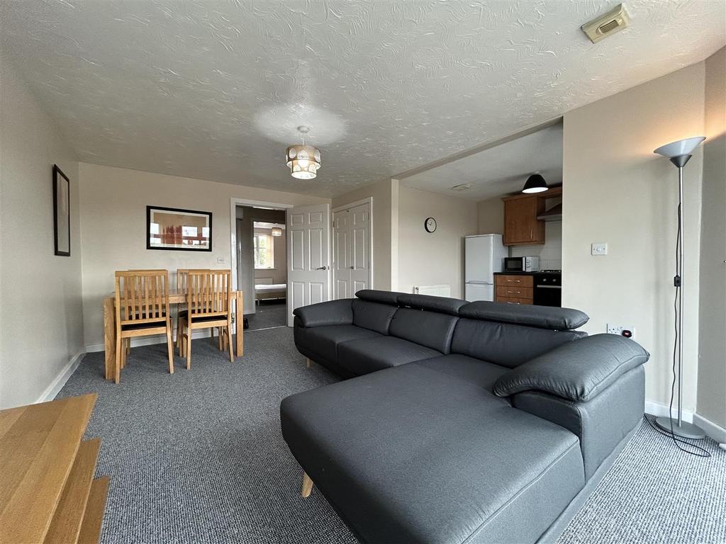 Apartment in Salford, Wardley - View 5