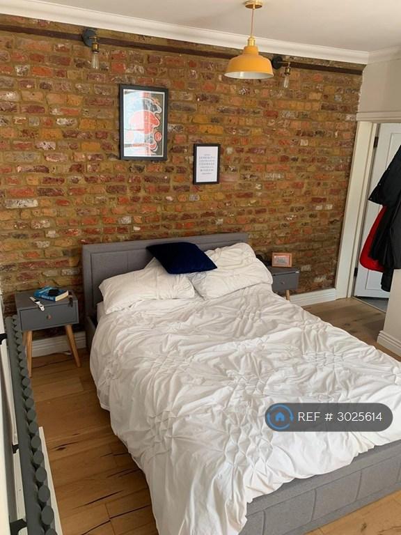 Apartment in London - View 2