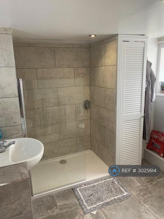 Apartment in London - View 3
