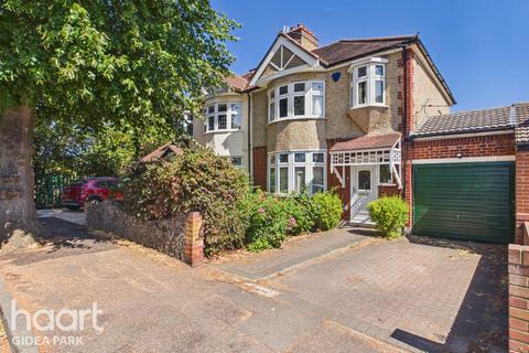Hyland Way, Hornchurch
