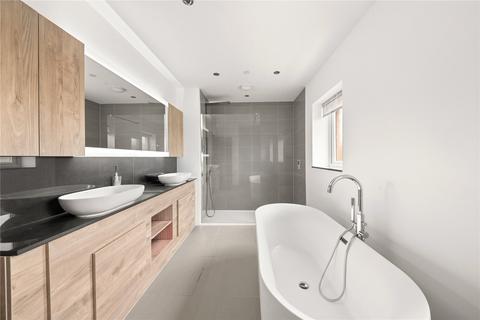 4 bedroom terraced house for sale, Noel Coward Avenue, Uxbridge UB9