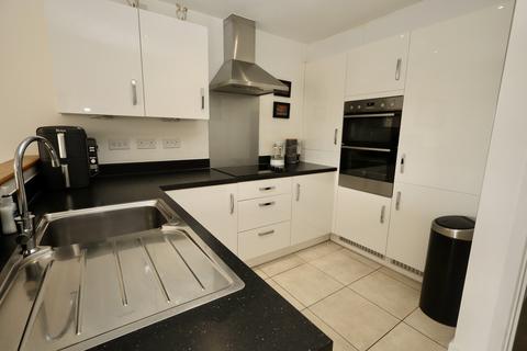 4 bedroom semi-detached house for sale, The Vineyards, Coxley