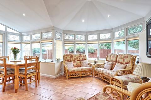 4 bedroom detached house for sale, Tudor Way, Wickford, Essex, SS12