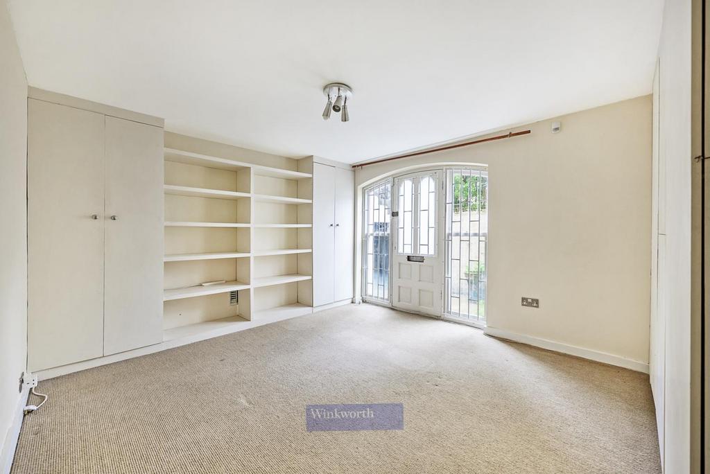 Apartment in London - View 5
