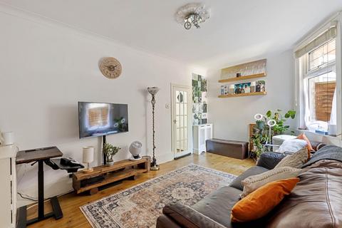1 bedroom flat for sale, Adamsrill Road, London
