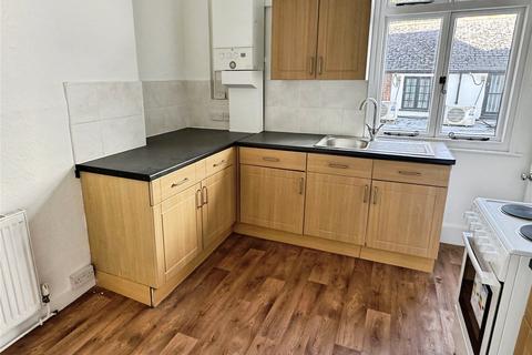 4 bedroom maisonette to rent, The Strand, Devon EX7