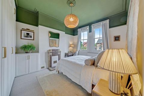 2 bedroom flat for sale, Charleville Circus, Sydenham, London