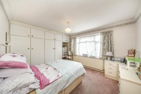 undefined, Mount Park Road, Pinner
