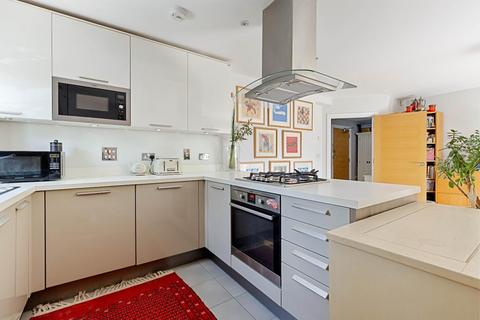 2 bedroom flat for sale, Trewsbury Road, Sydenham, London