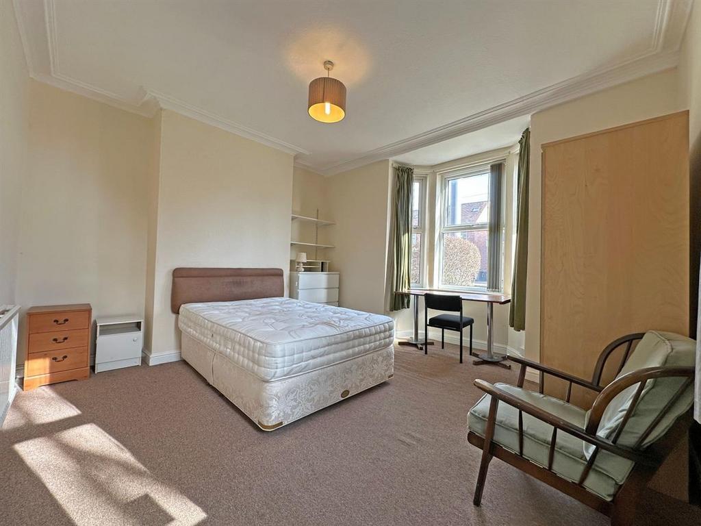 House in Nottingham - View 2