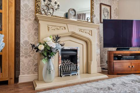 5 bedroom terraced house for sale, Dentons Green Lane, Dentons Green, WA10