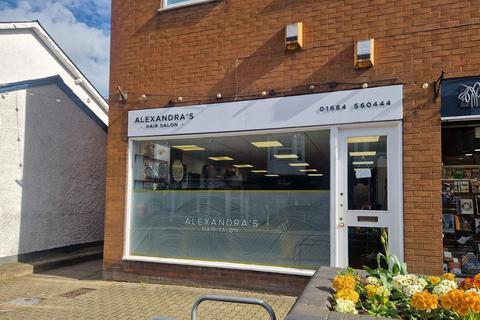 Retail property (high street) to rent, 112 Worcester Rd Malvern WR14 1SS