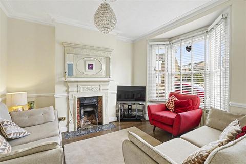 4 bedroom terraced house for sale, Browning Road, Enfield