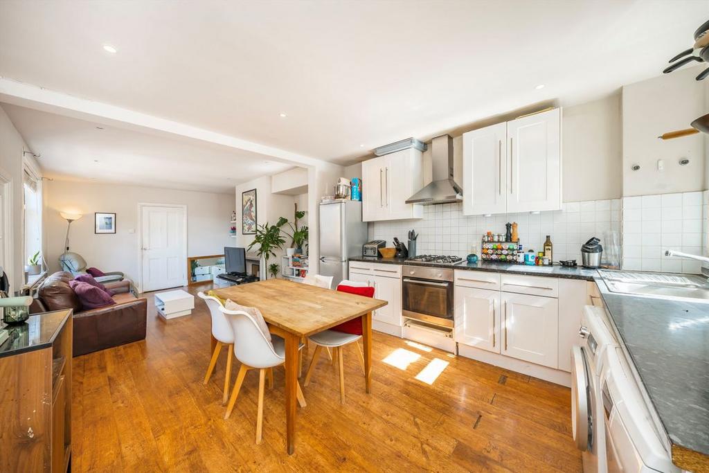 Apartment in London - View 2