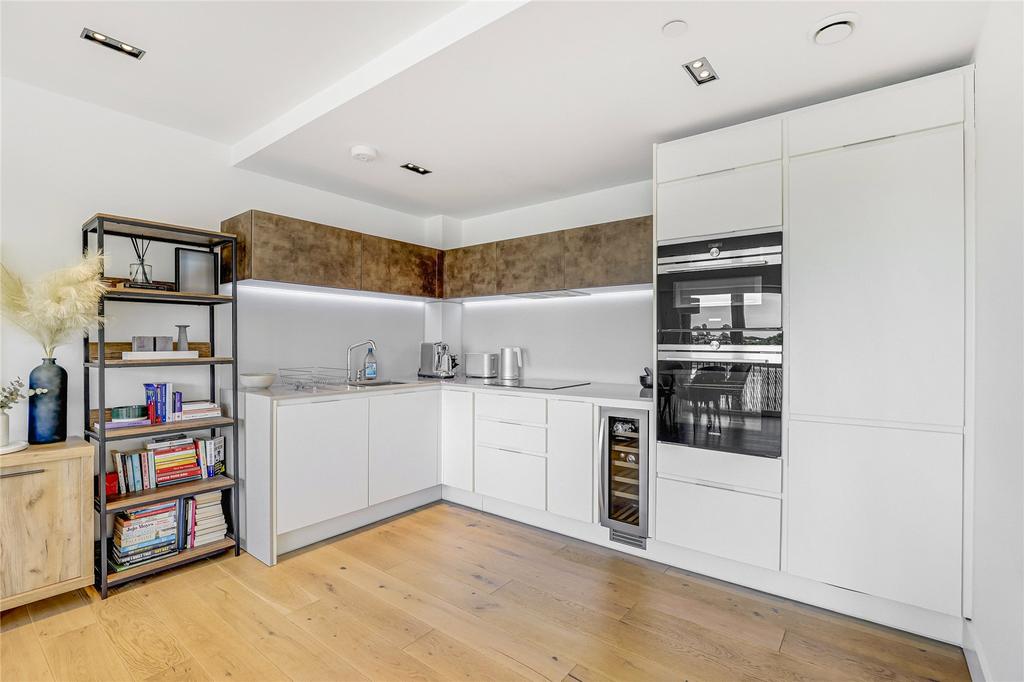 Apartment in London - View 2