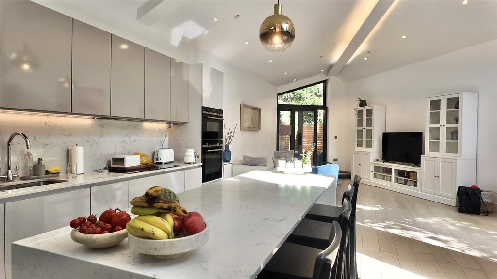 House in London - View 3