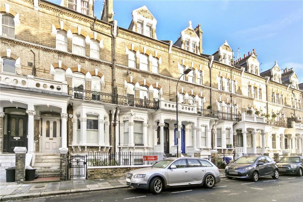 Apartment in West Kensington - View 2
