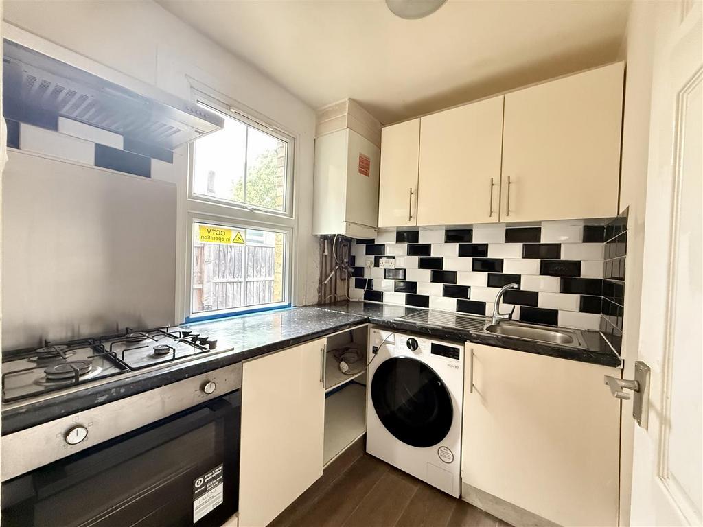 House in Harrow - View 2