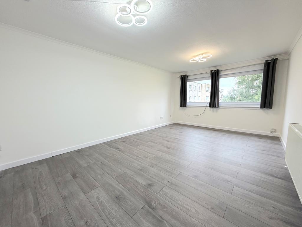 Apartment in East Kilbride, South Lanarkshire - View 3