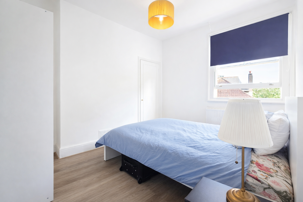 Apartment in Croydon, Addiscombe - View 3