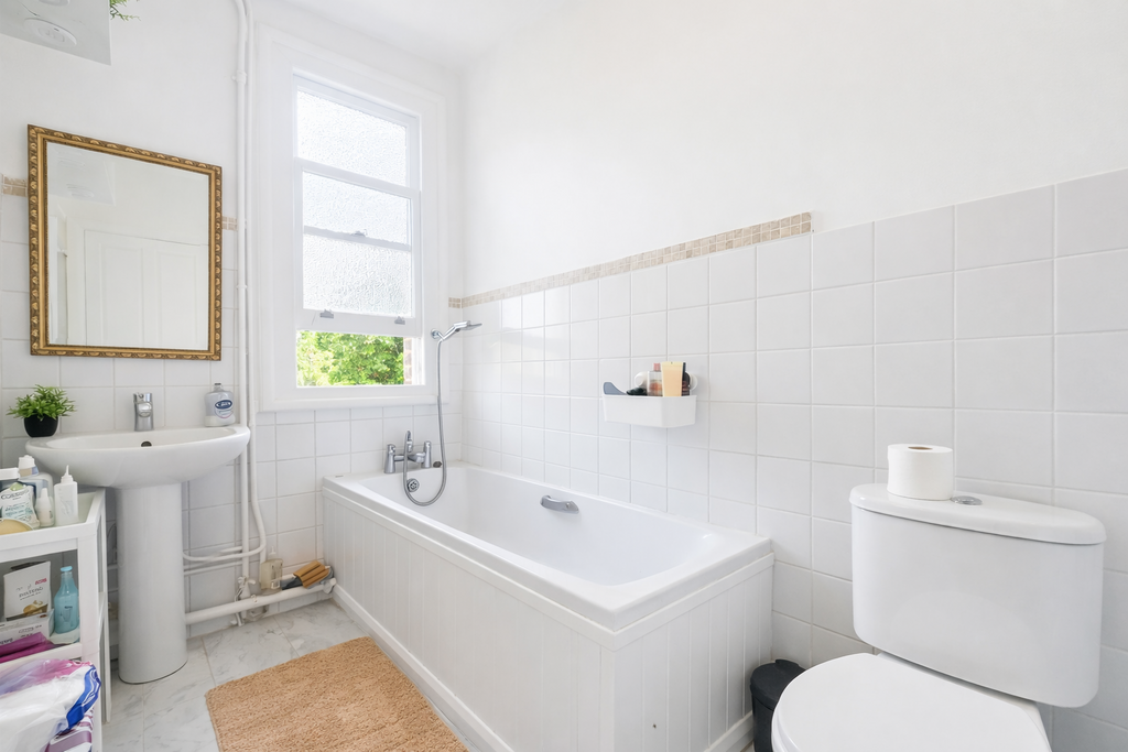 Apartment in Croydon, Addiscombe - View 4