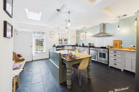 4 bedroom semi-detached house for sale, Turnfurlong, Aylesbury