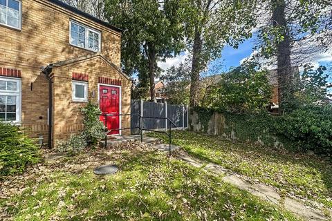 3 bedroom end of terrace house to rent, Malthouse Road, Ilkeston. DE7 4PA