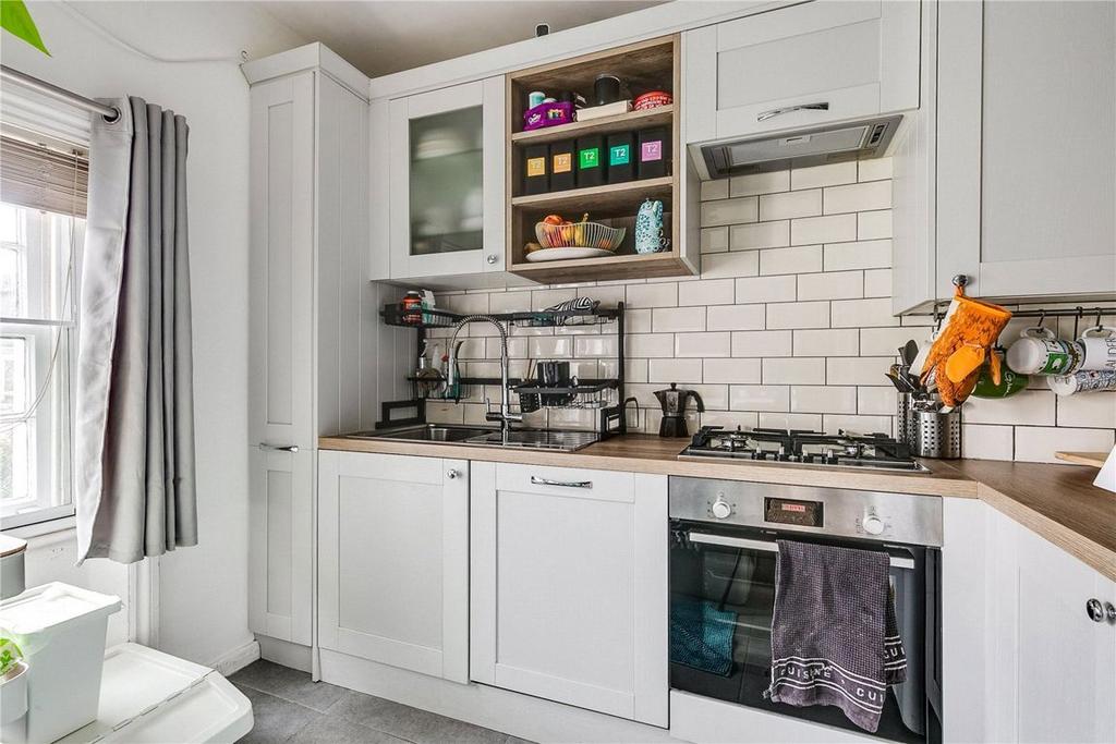 Apartment in London - View 2