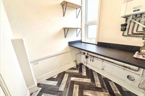 3 bedroom end of terrace house for sale, Watnall Road, Hucknall, Nottingham, Nottinghamshire, NG15 7JP