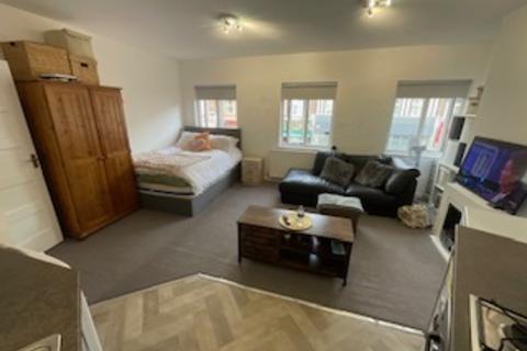 undefined, Central Road, Worcester Park, Greater London, KT4 8DR