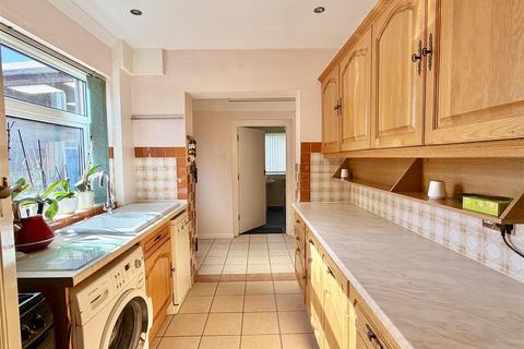 3 bedroom semi-detached house for sale, 26 Kenwood Drive, Shrewsbury, SY3 8SY