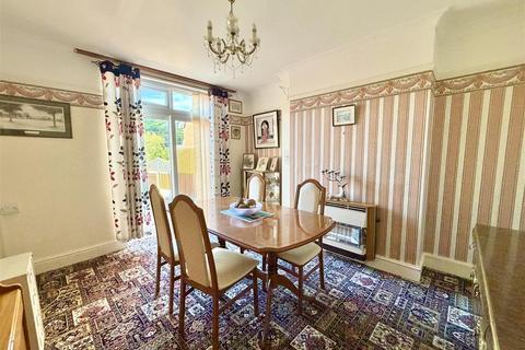 3 bedroom semi-detached house for sale, 26 Kenwood Drive, Shrewsbury, SY3 8SY