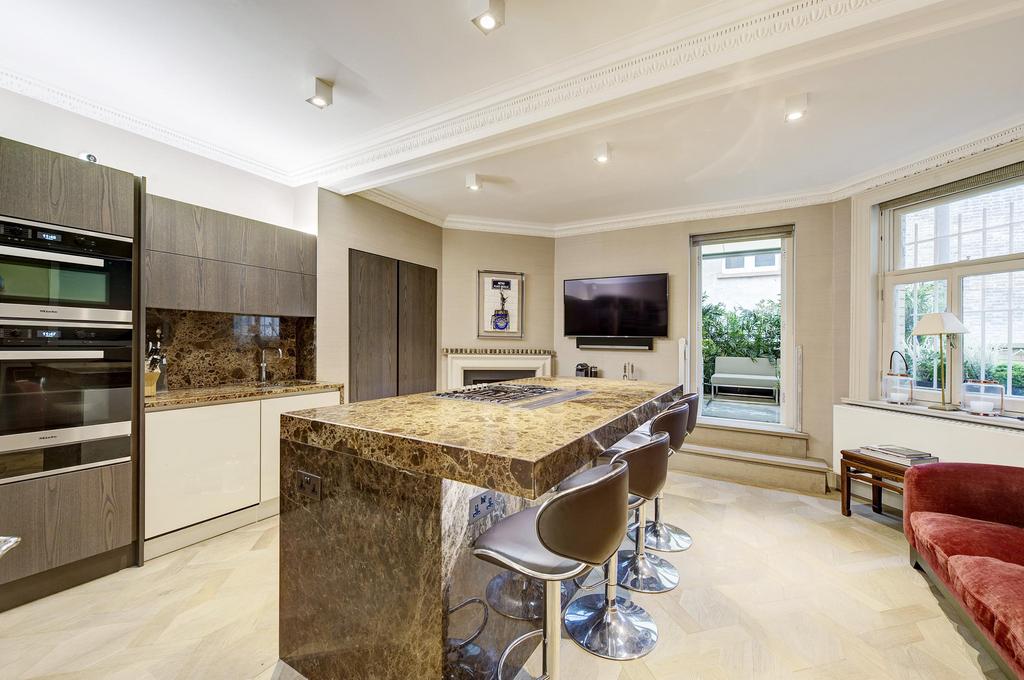 Apartment in London - View 3