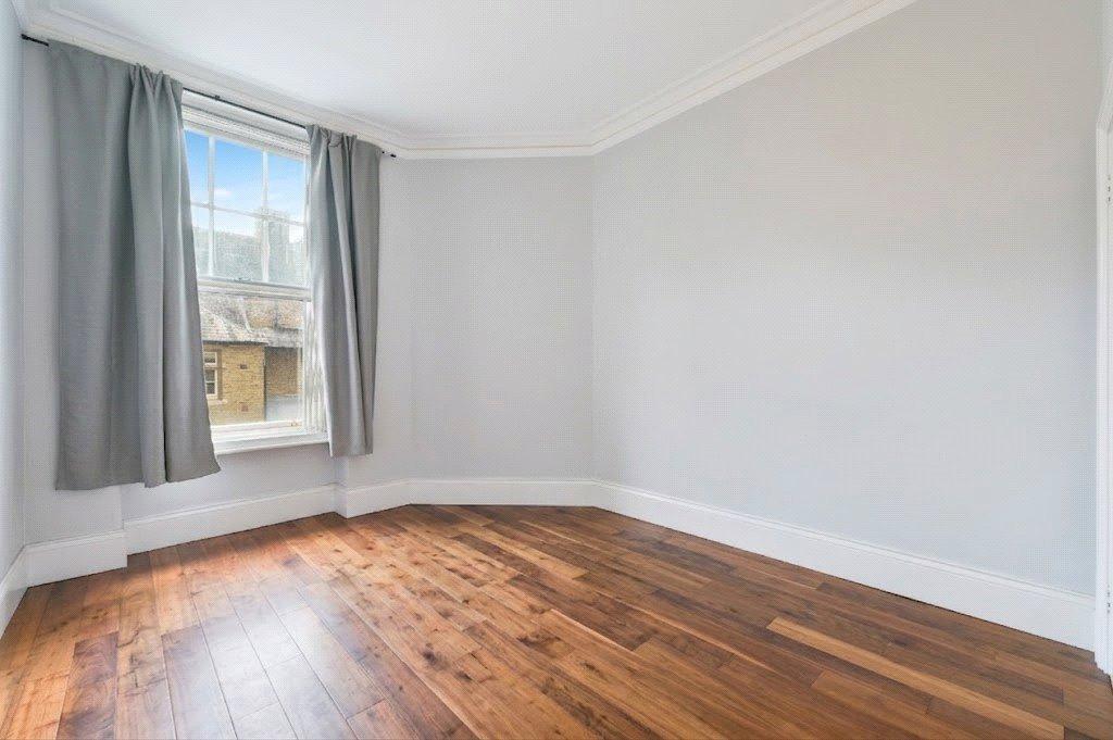 House in Raynes Park - View 4