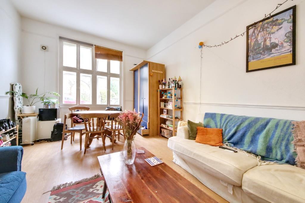 Apartment in London - View 2