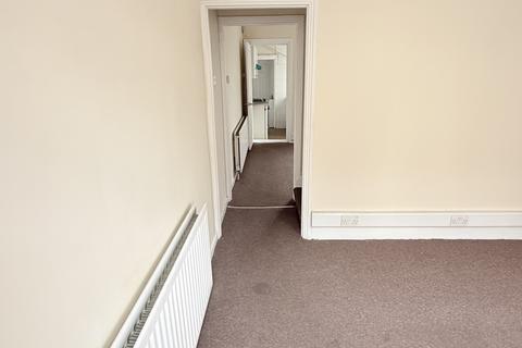2 bedroom end of terrace house to rent, Collingdon Street, LUTON, LU1 1RX