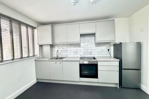 2 bedroom flat to rent, Old Ruislip Road, Northolt, London UB5