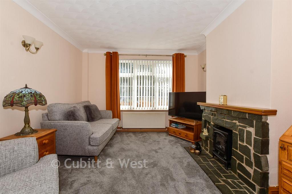 House in Crawley - View 4