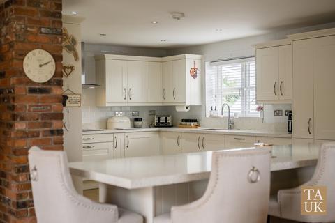 5 bedroom detached house for sale, Butchers Lane, Aughton, L39