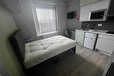 1 bedroom house to rent, Walter Road, City Centre, Swansea