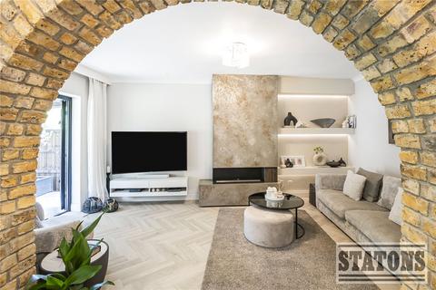 undefined, Park Avenue, Enfield, EN1