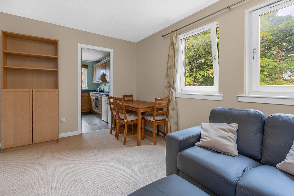 Apartment in Edinburgh - View 3