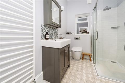1 bedroom flat for sale, Cathnor Road, Shepherd's Bush W12