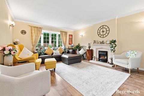 4 bedroom detached house for sale, St. Vincents Road, Chelmsford, CM2